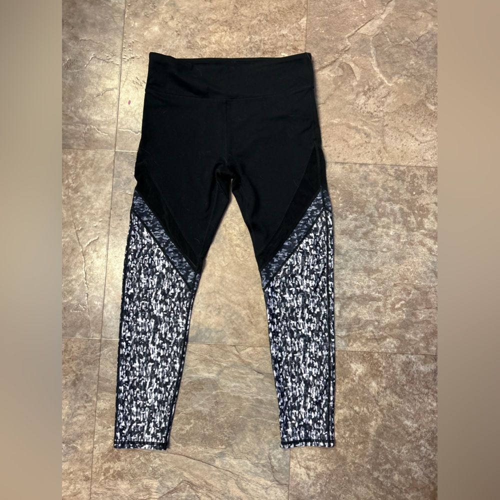 Fabletics workout leggings